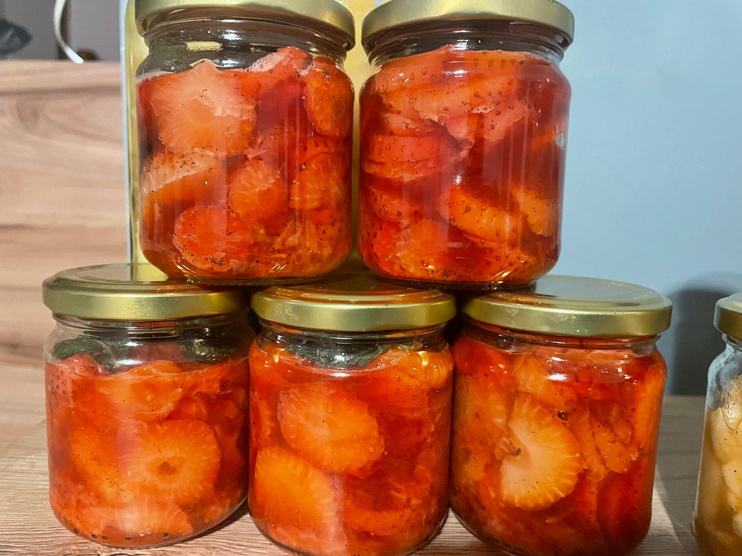 Confit de fraises pour rhum arrangé